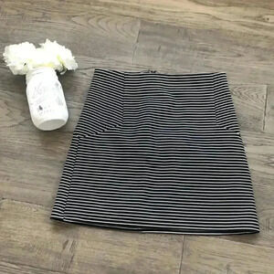 🌸4/$30🌸topshop | Black and white striped  mini skirt